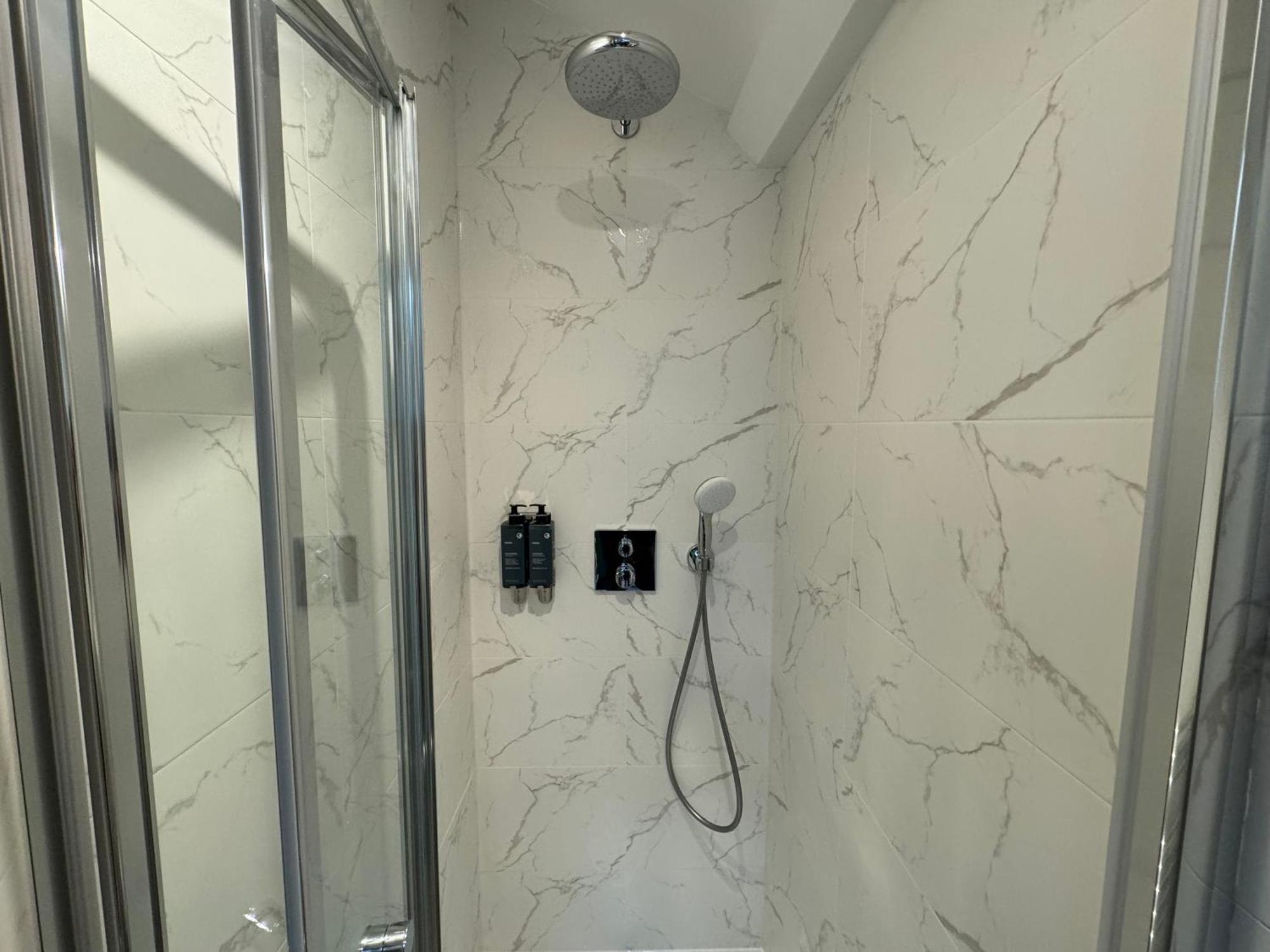Southgate Luxury Apartments Elland Exterior foto