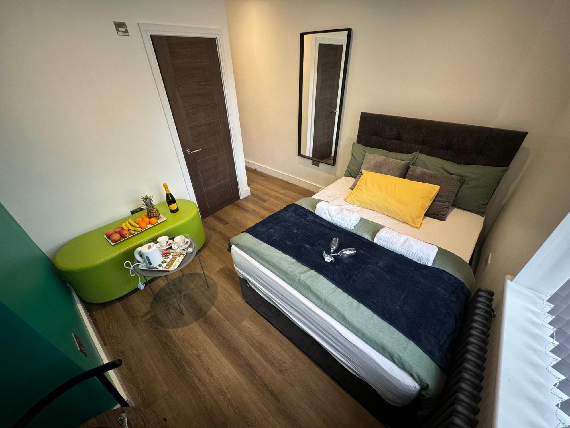 Southgate Luxury Apartments Elland Exterior foto