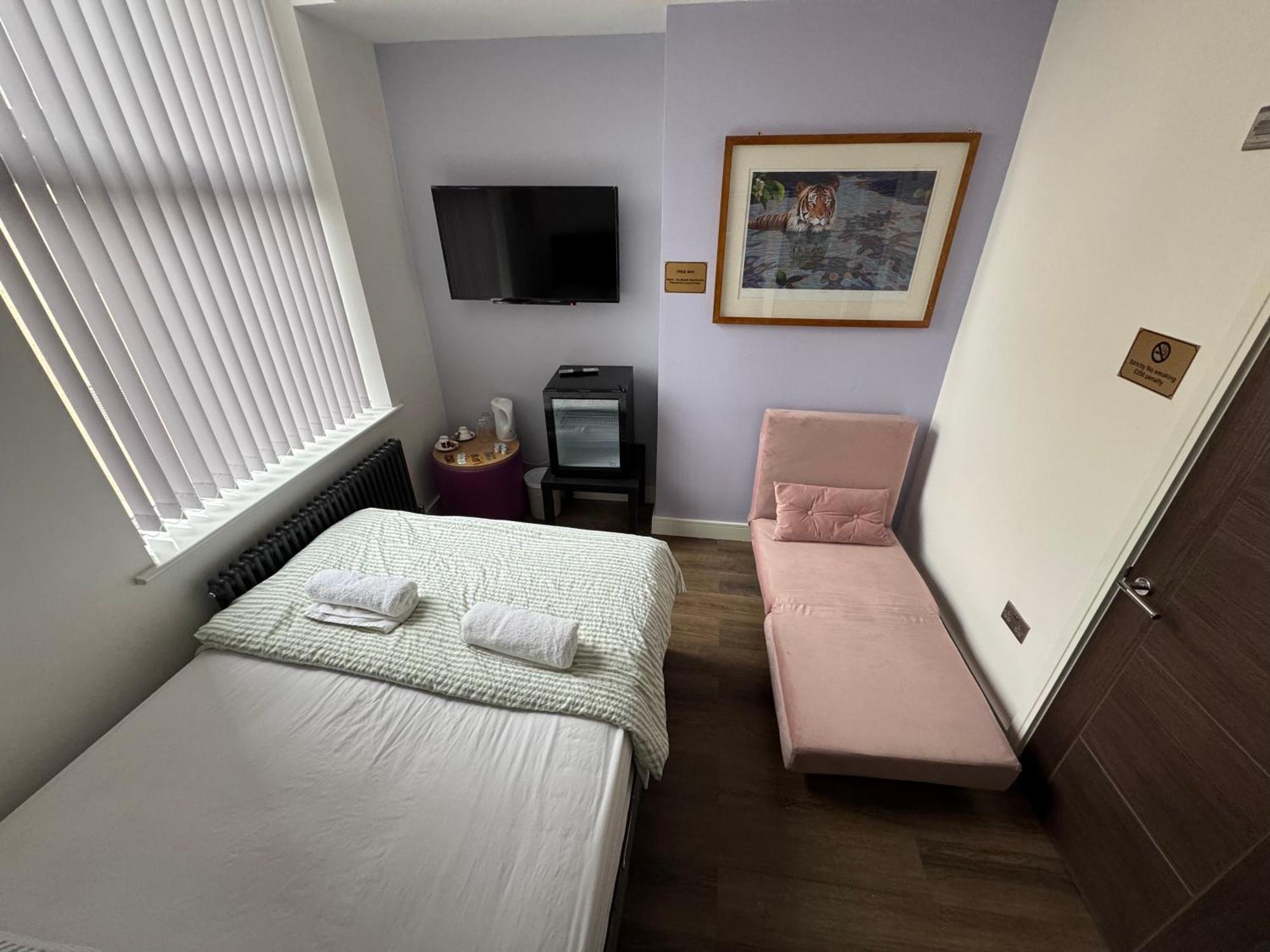 Southgate Luxury Apartments Elland Exterior foto